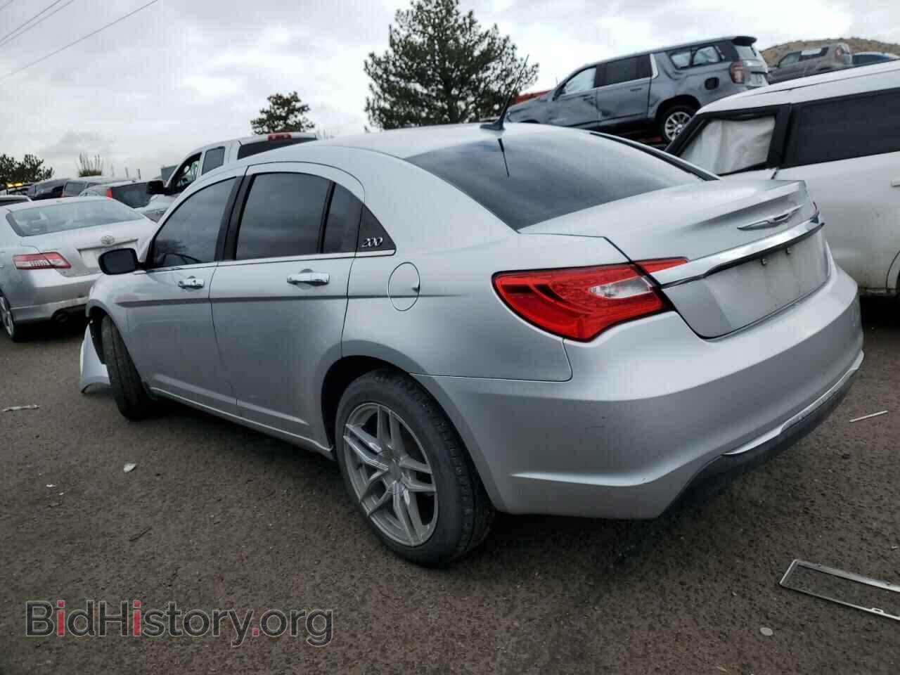 2011 CHRYSLER 200 - VIN: 1C3BC1FB4BN551007 - Photo 2