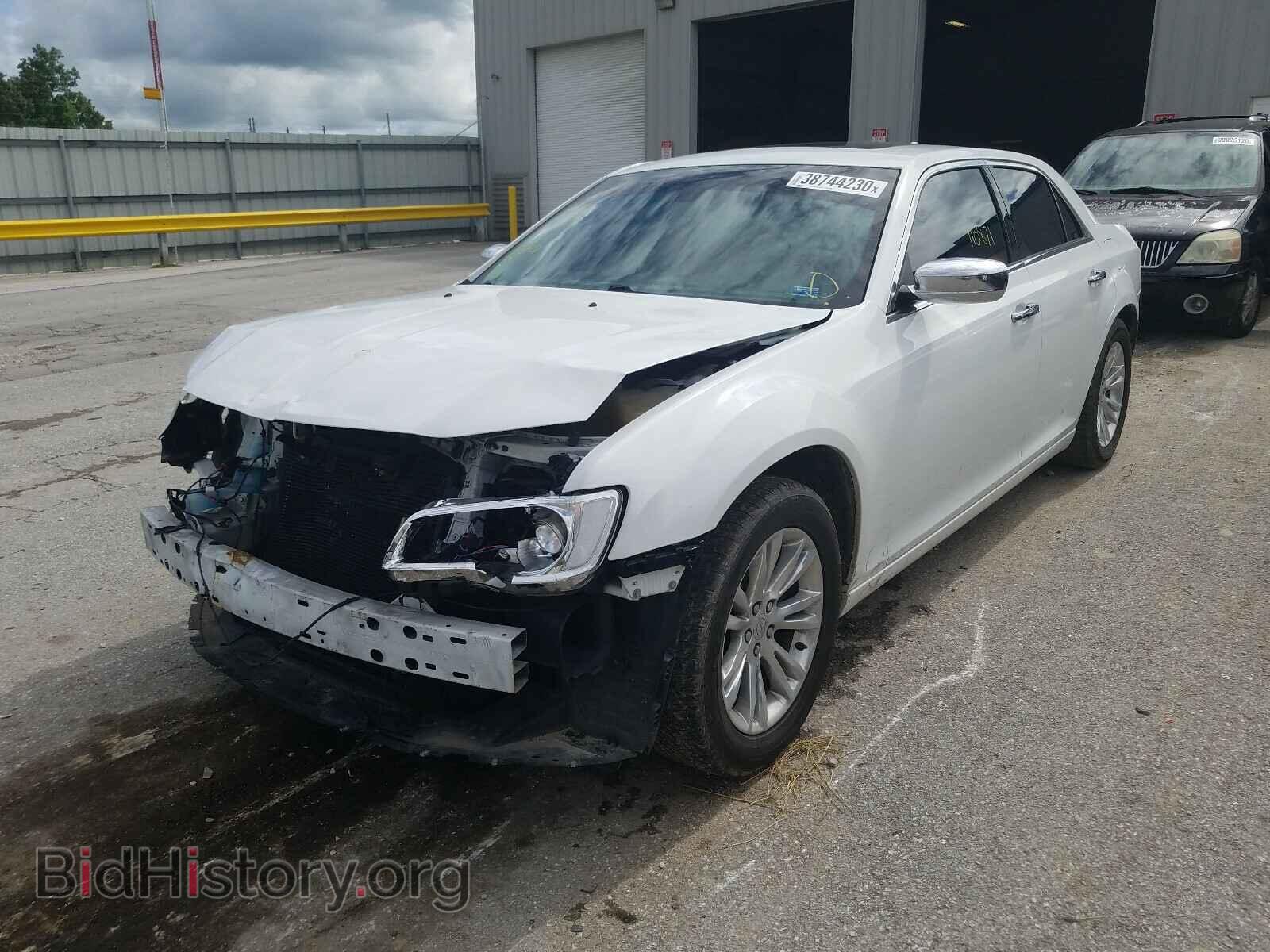 2016 CHRYSLER 300 - VIN: 2C3CCAEG3GH342813 - Photo 2