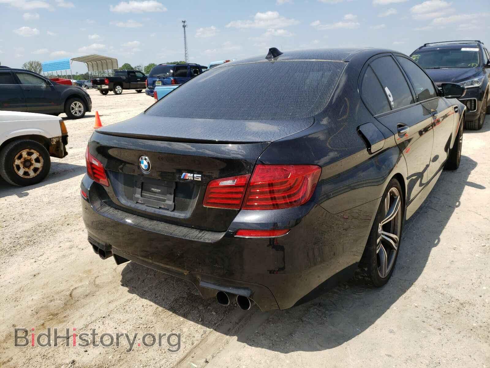 2014 BMW M5 - VIN: WBSFV9C52ED594056 - Фото 4