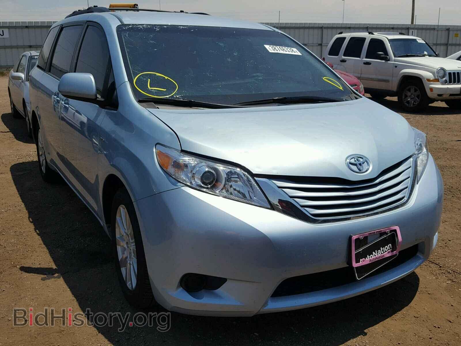 Фотография  - TOYOTA SIENNA LE 2017