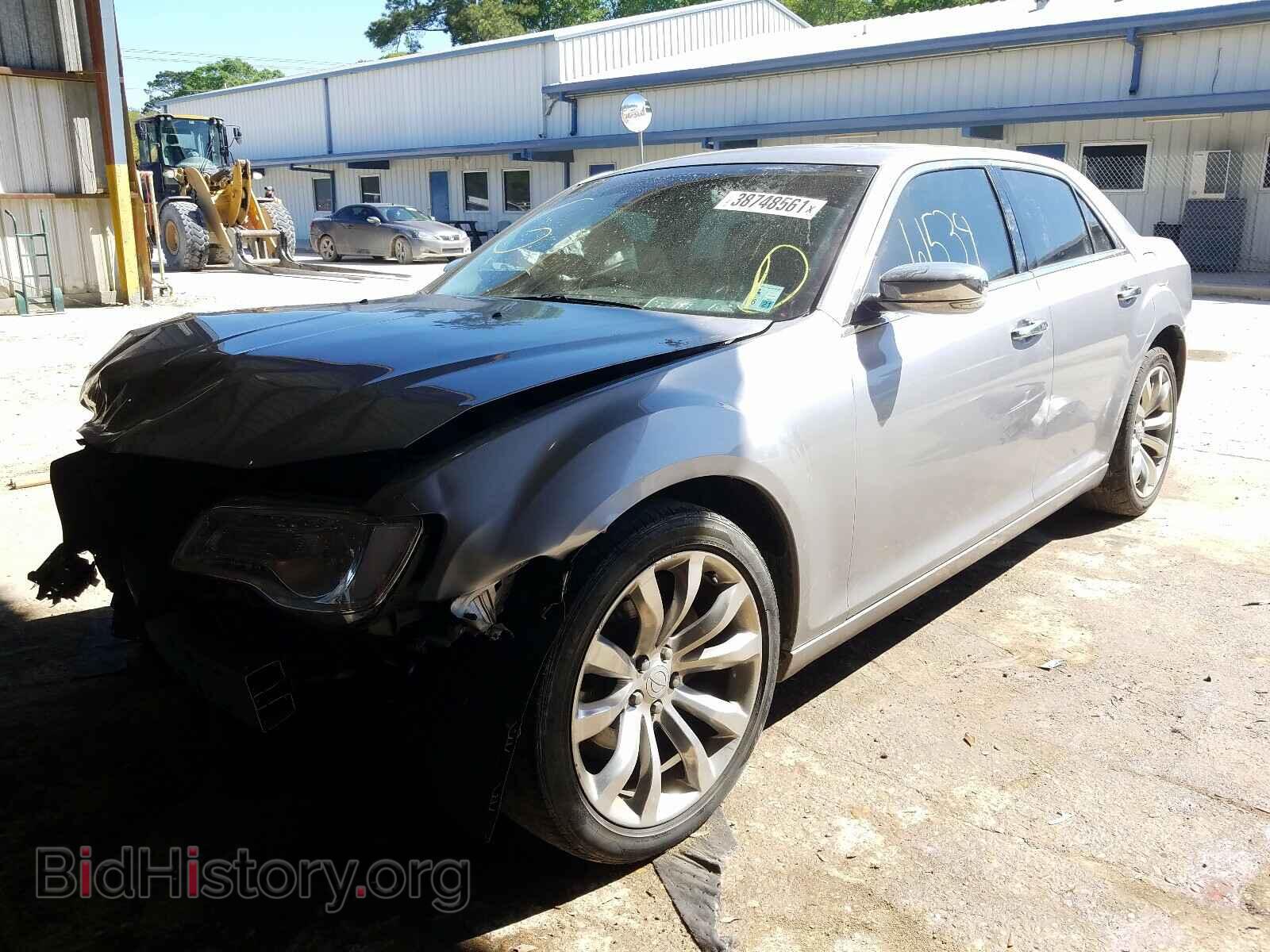 2017 CHRYSLER 300 - VIN: 2C3CCAEG4HH586570 - Фото 2