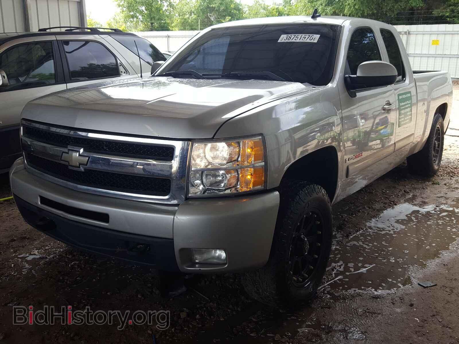 2007 CHEVROLET SILVERADO - VIN: 2GCEC19Y471672699 - Фото 2