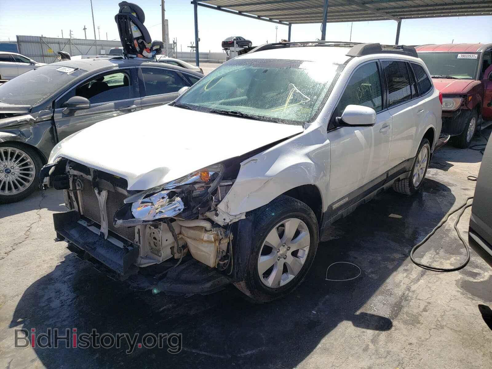 2011 SUBARU OUTBACK - VIN: 4S4BRBFC3B3423681 - Photo 2