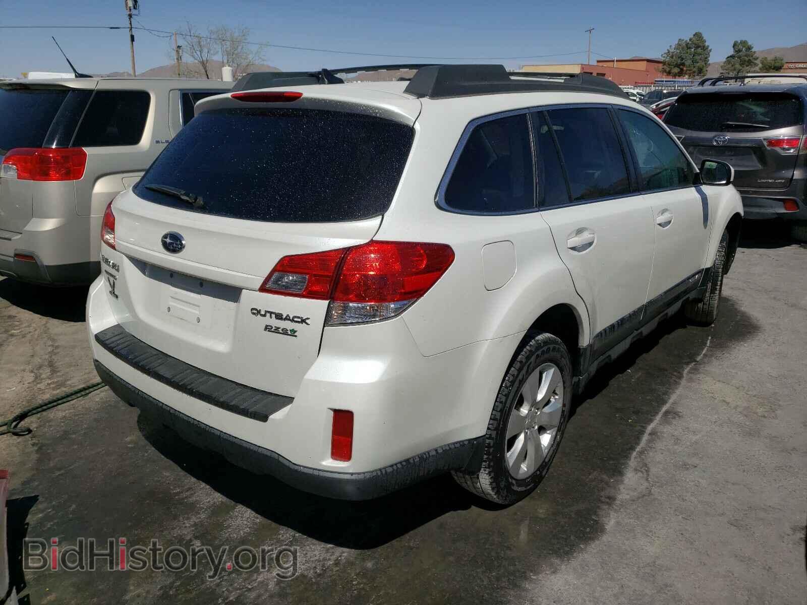 2011 SUBARU OUTBACK - VIN: 4S4BRBFC3B3423681 - Photo 4
