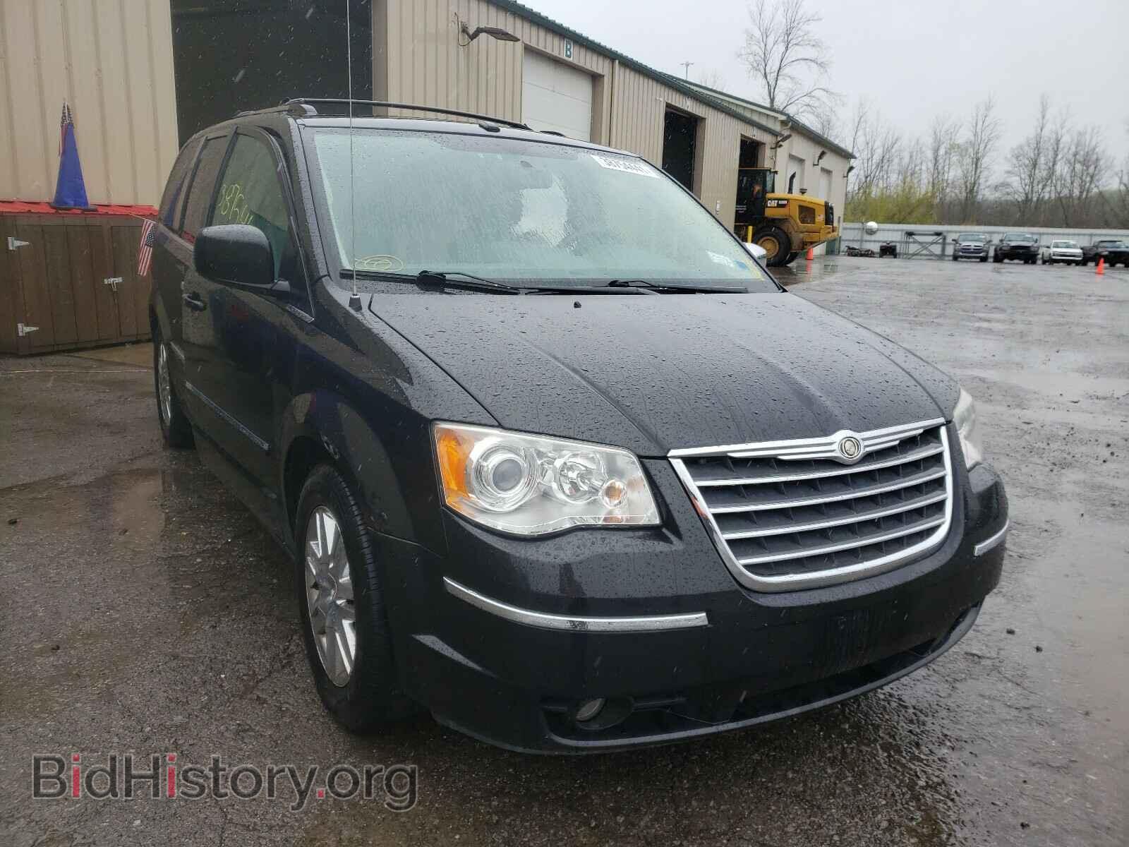2009 CHRYSLER MINIVAN - VIN: 2A8HR64X29R661415 - Фото 2