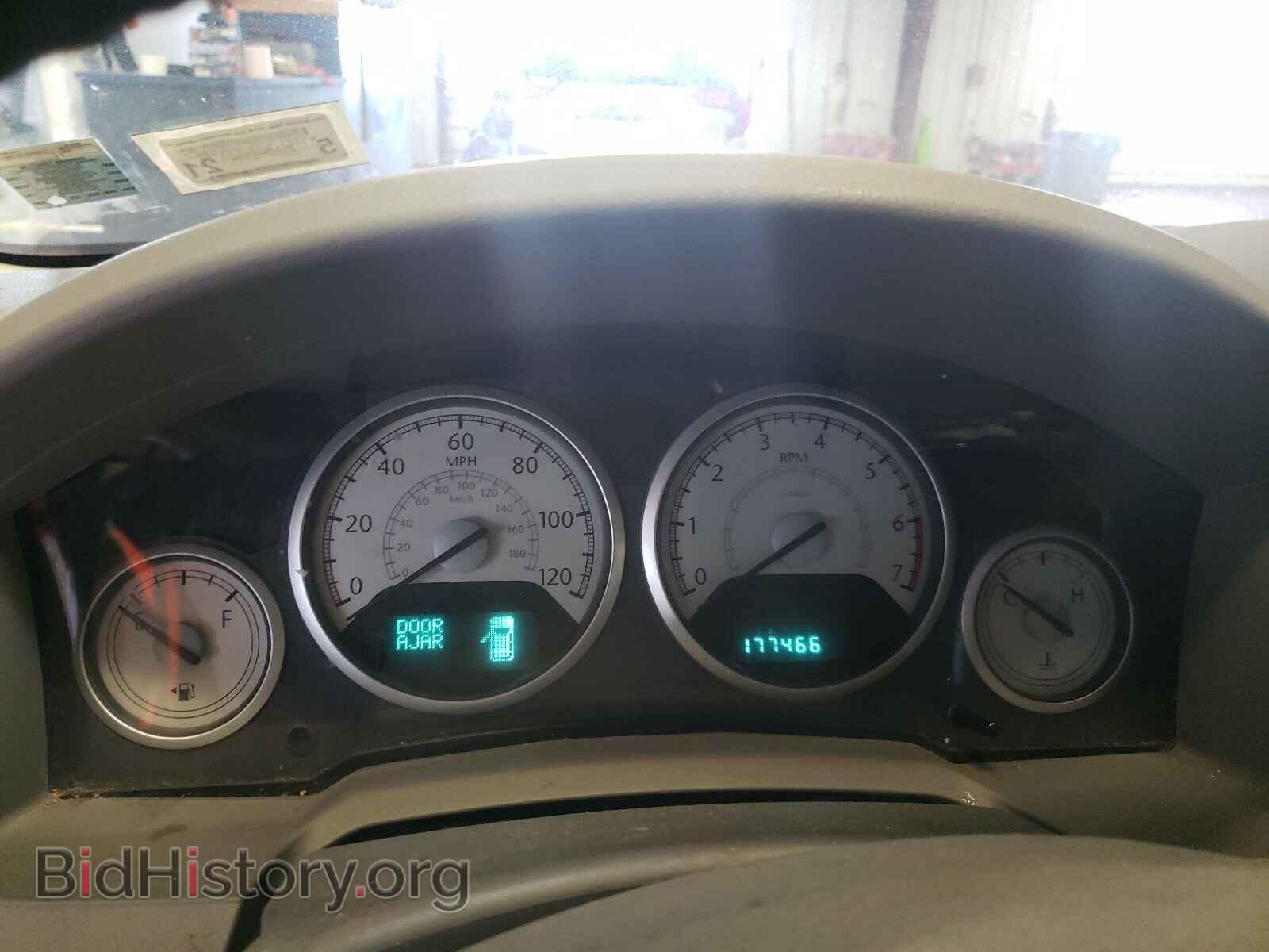 2009 CHRYSLER MINIVAN - VIN: 2A8HR64X29R661415 - Фото 8