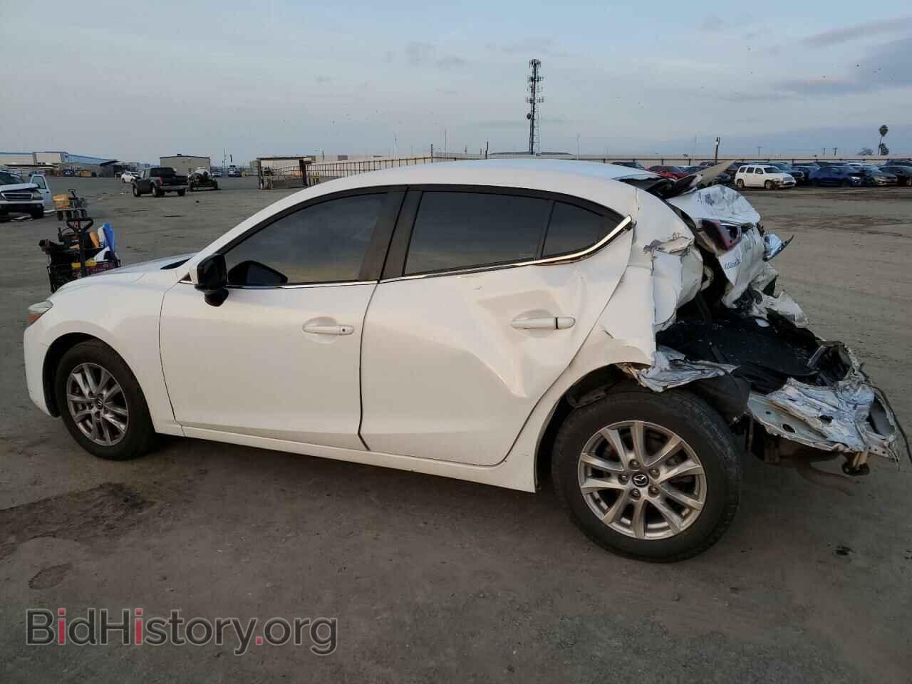 2017 MAZDA 3 - VIN: 3MZBN1U74HM110787 - Фото 2