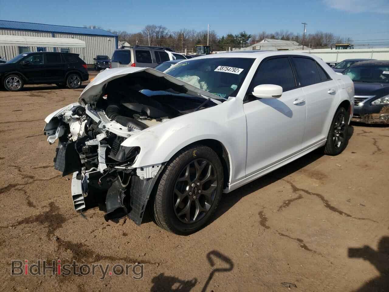 2018 CHRYSLER 300 - VIN: 2C3CCAGG5JH140558 - Фото 2
