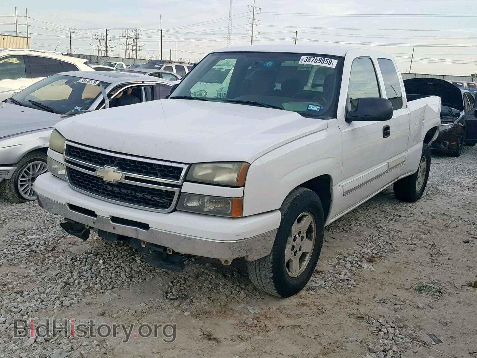 2006 CHEVROLET SILVERADO - VIN: 2GCEC19V761345668 - Photo 2
