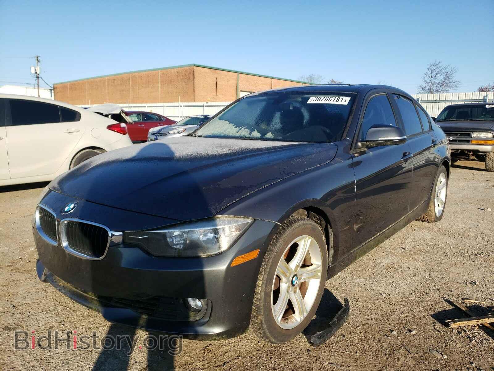 2012 BMW 3 SERIES - VIN: WBA3A5C57CF345975 - Фото 2