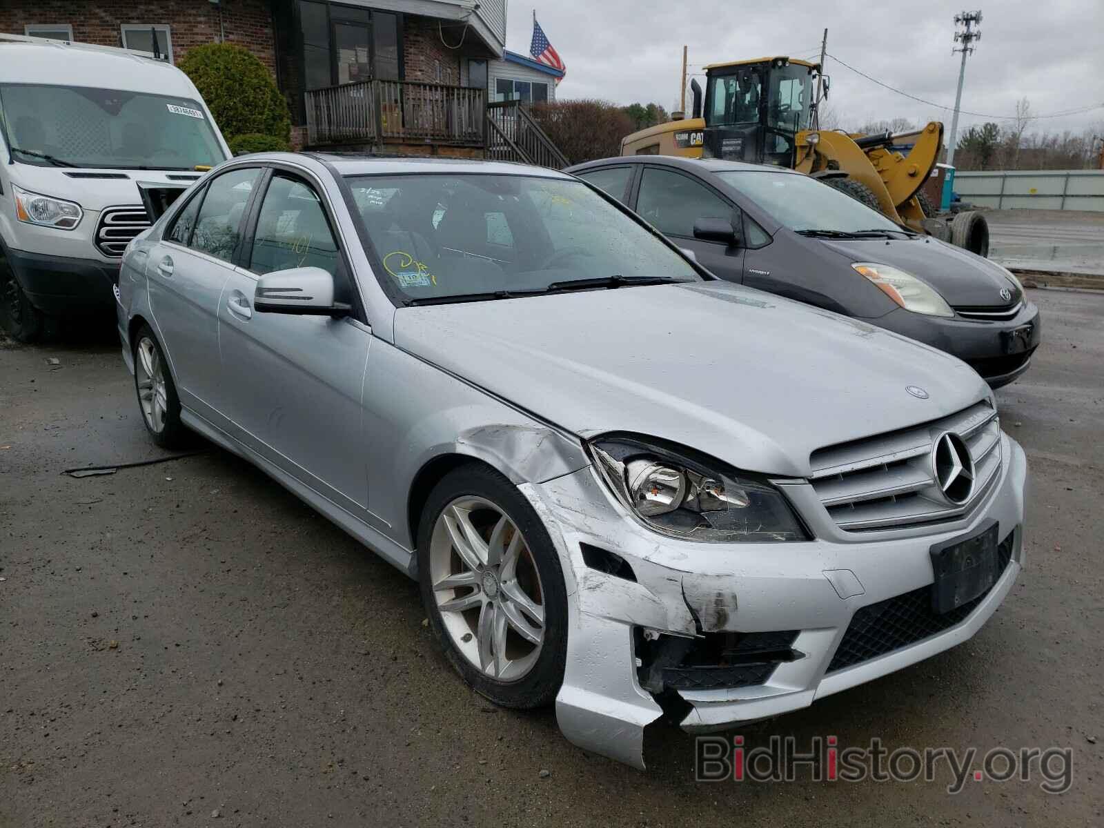 Photo WDDGF8BB1CF930958 - MERCEDES-BENZ C CLASS 2012