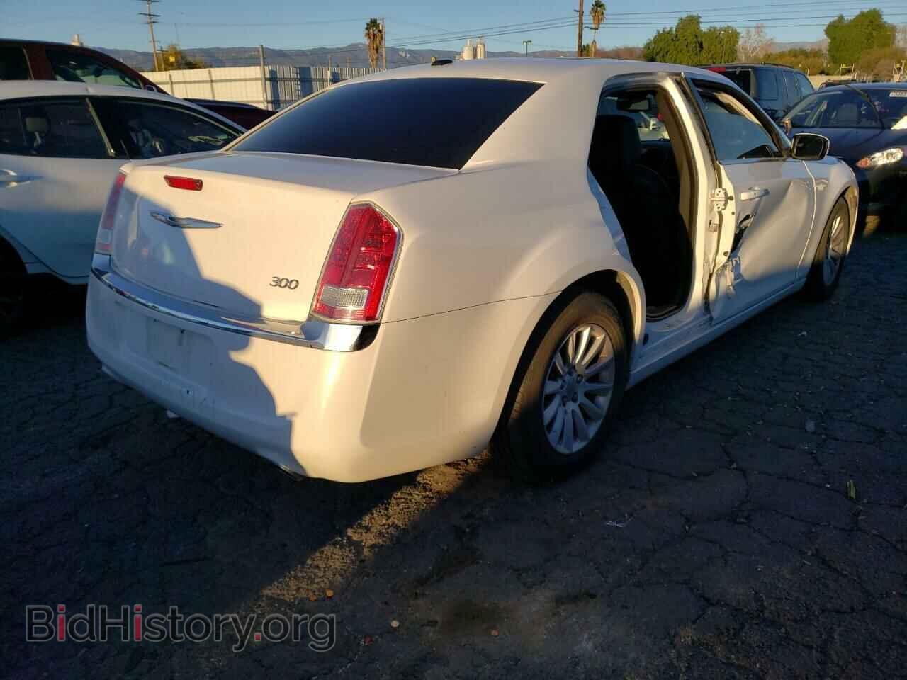 2014 CHRYSLER 300 - VIN: 2C3CCAAG8EH232472 - Фото 3