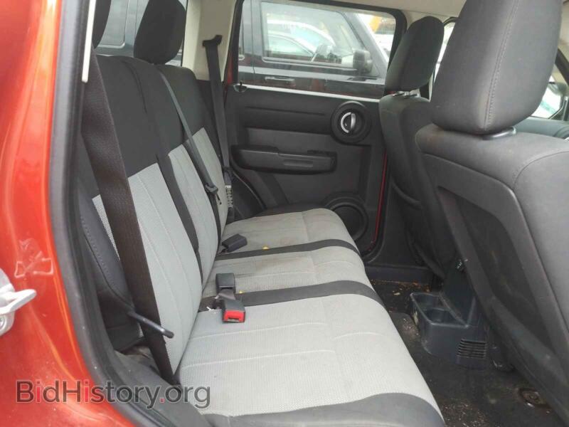 2007 Dodge NITRO (VIN 1D8GU28K77W618154) — photo 6 of 10