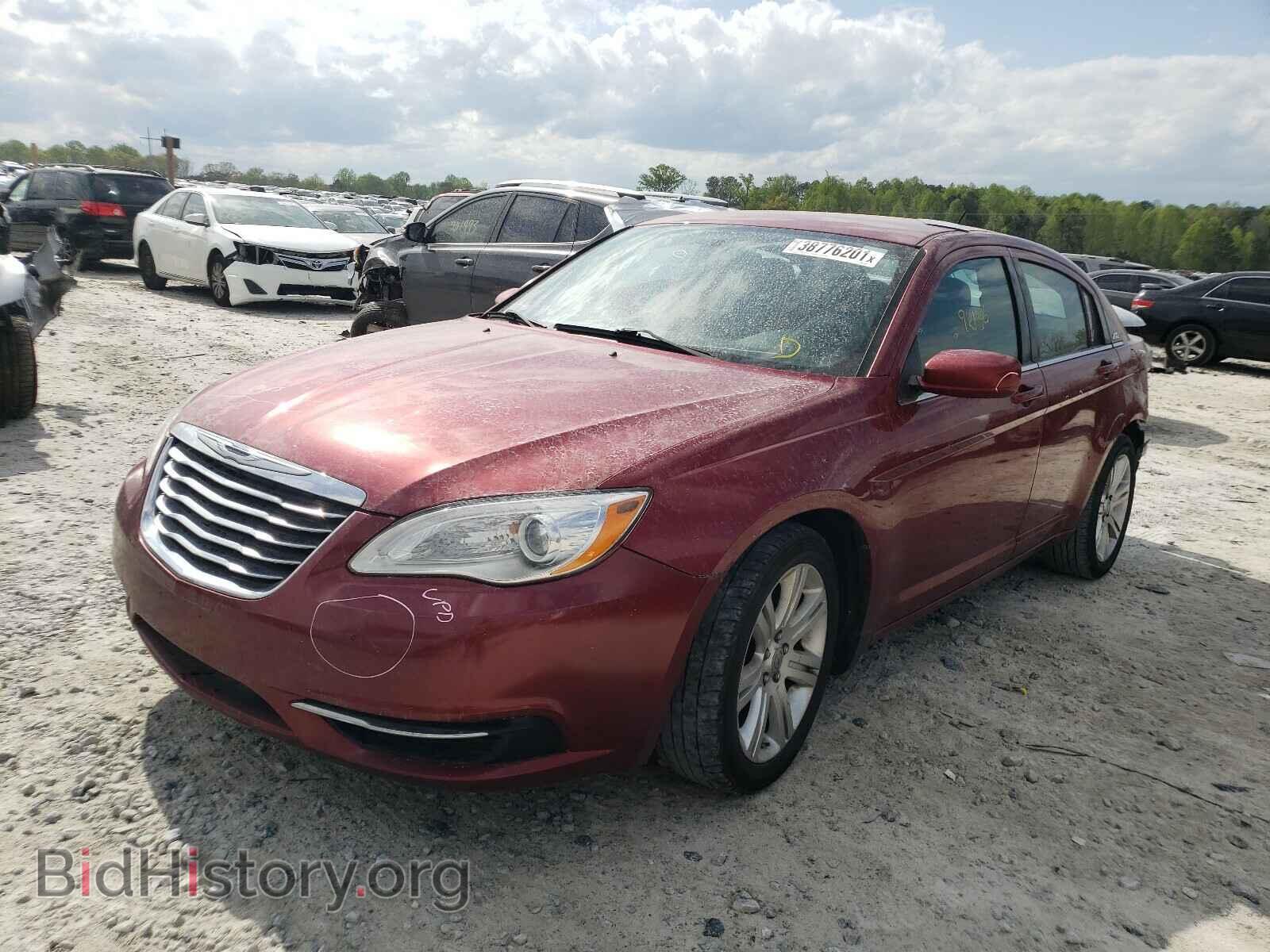 2013 CHRYSLER 200 - VIN: 1C3CCBAB2DN640787 - Фото 2