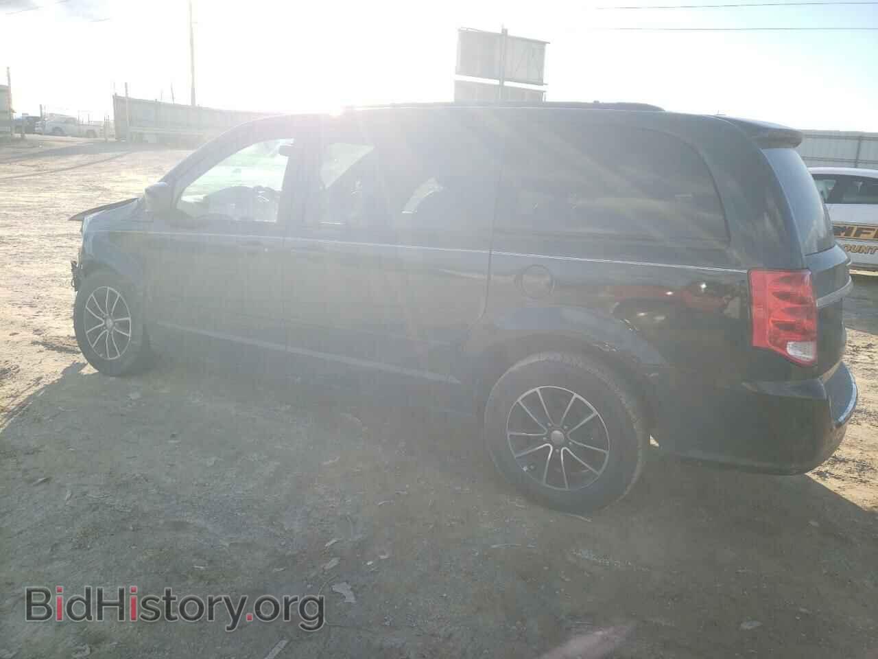 2017 DODGE CARAVAN - VIN: 2C4RDGEG2HR863359 - Photo 2