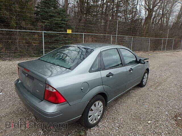2005 FORD FOCUS - VIN: 1FAFP34N05W105998 - Фото 4