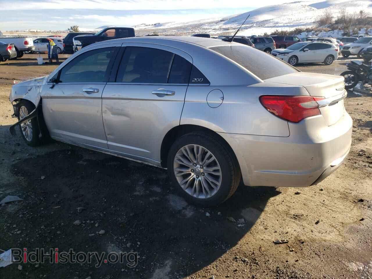 2011 CHRYSLER 200 - VIN: 1C3BC2FG5BN504828 - Фото 2