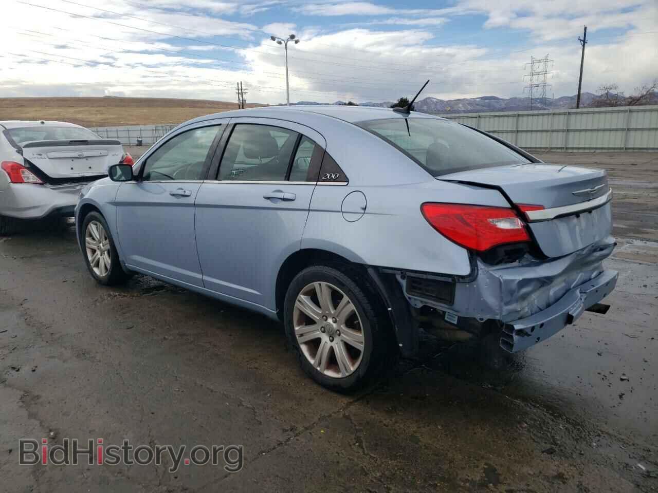 2013 CHRYSLER 200 - VIN: 1C3CCBAB6DN670181 - Фото 2