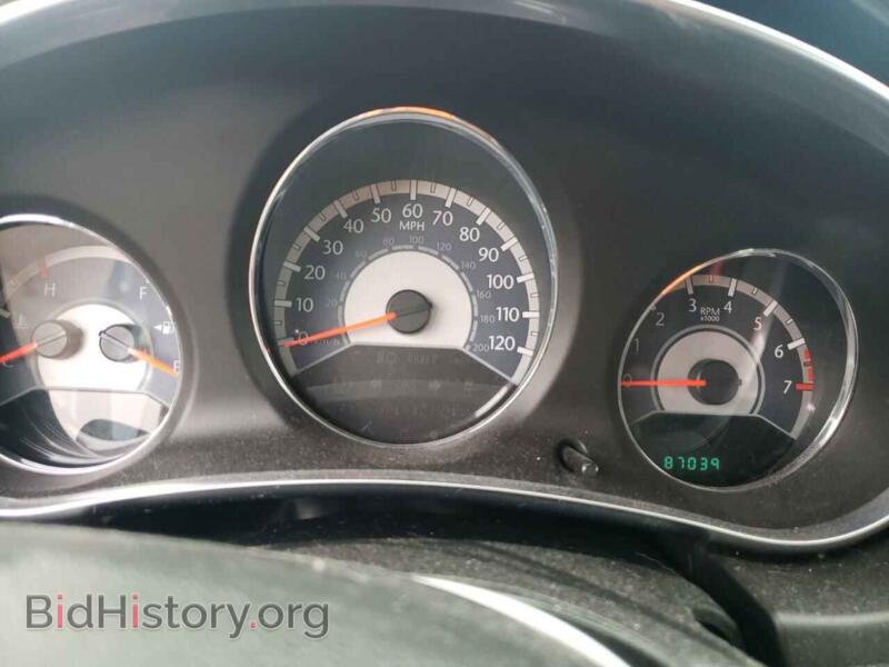 2013 Chrysler 200 (VIN 1C3CCBAB6DN670181) — photo 9 of 12