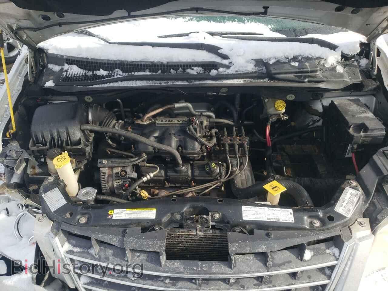 2008 CHRYSLER MINIVAN - VIN: 2A8HR54P08R613064 - Фото 12