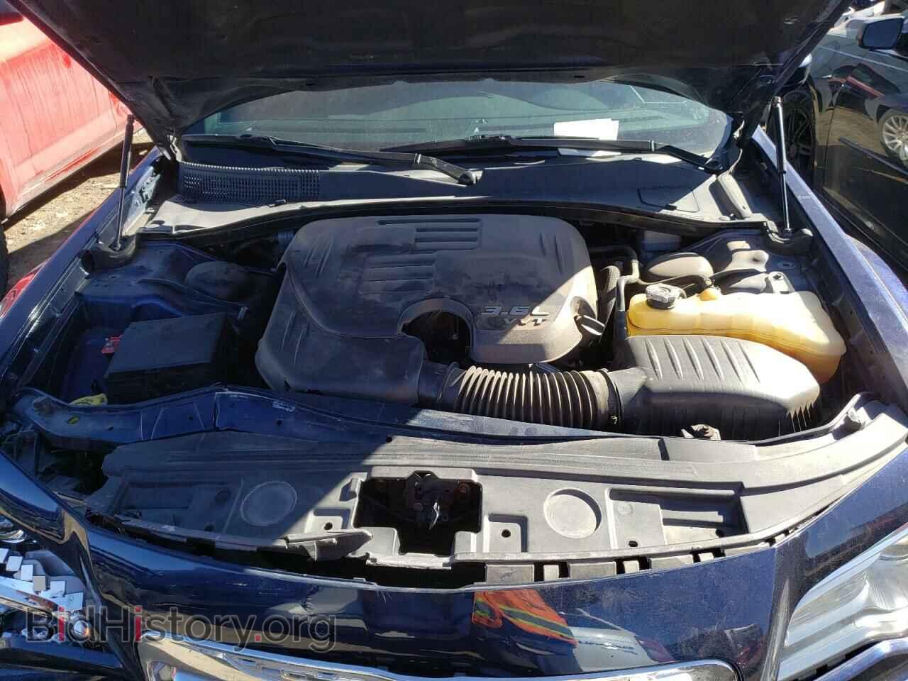 2014 CHRYSLER 300 - VIN: 2C3CCAAG6EH382726 - Фото 11