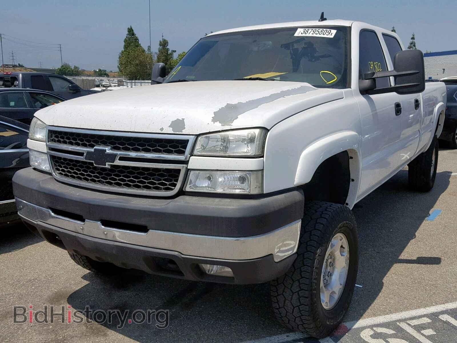 2006 CHEVROLET SILVERADO - VIN: 1GCHC23D46F205864 - Фото 2