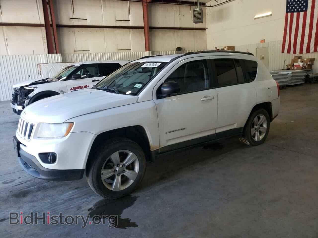 Photo 1J4NT1FB7BD245573 - JEEP COMPASS 2011