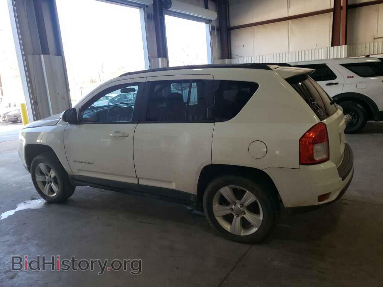 2011 JEEP COMPASS - VIN: 1J4NT1FB7BD245573 - Фото 2
