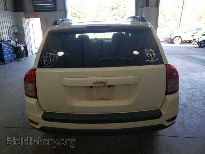 2011 Jeep COMPASS (VIN 1J4NT1FB7BD245573) — photo 6 of 12