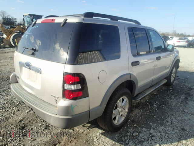 2006 FORD EXPLORER - VIN: 1FMEU638X6UB02420 - Фото 4