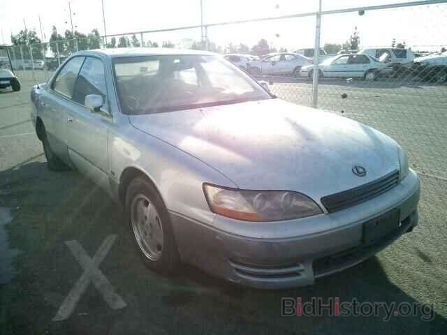 Photo JT8BF12G9T0173140 - LEXUS ES300 1996