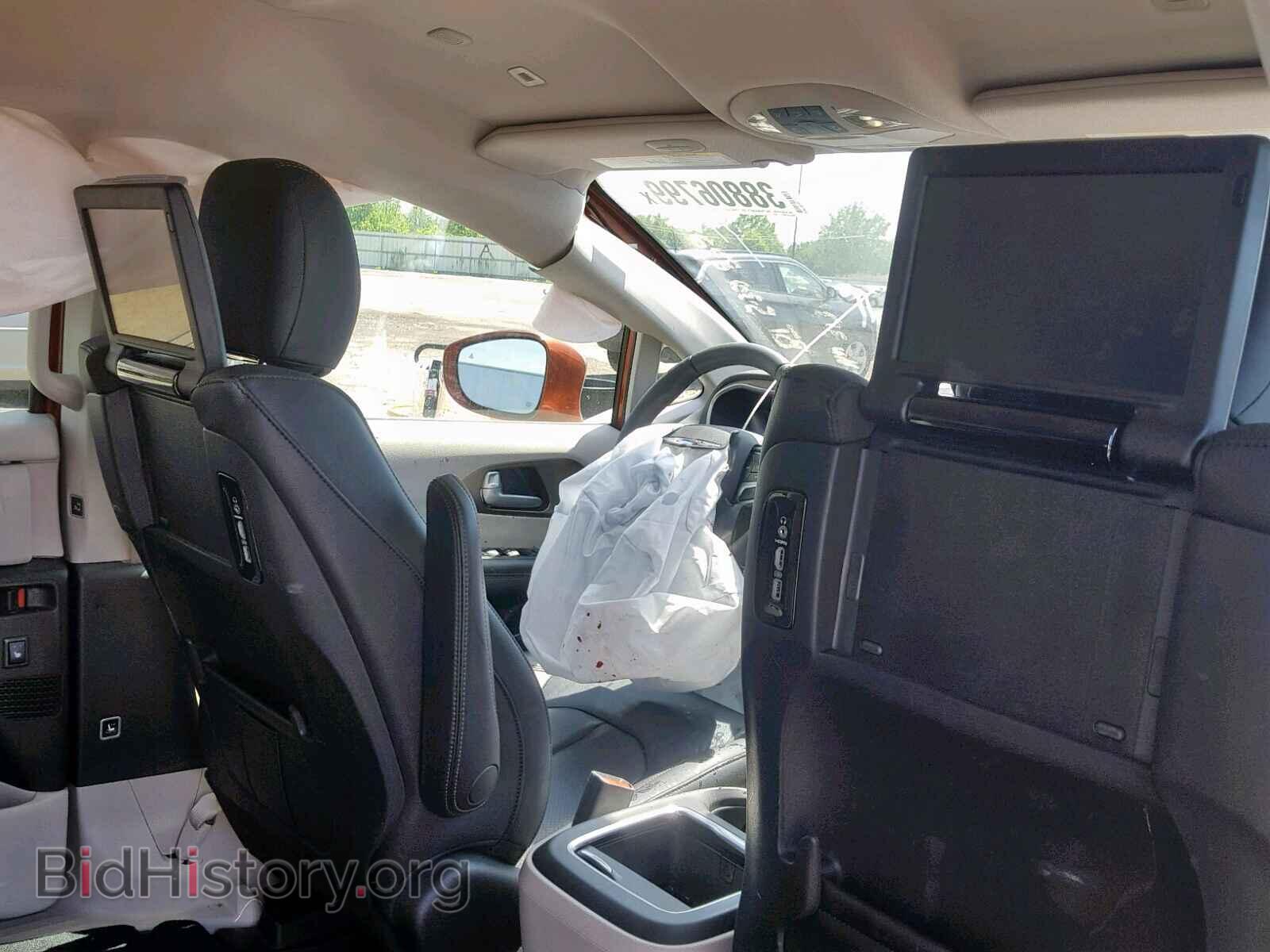 2018 CHRYSLER PACIFICA T - VIN: 2C4RC1EG6JR317072 - Фото 9