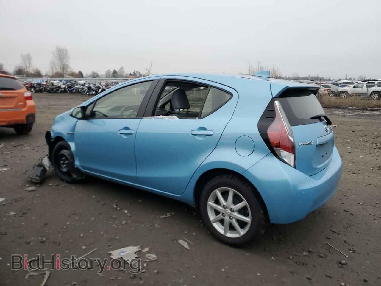 2016 TOYOTA PRIUS - VIN: JTDKDTB37G1132425 - Фото 2