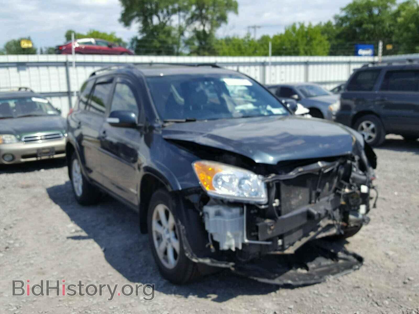 Фотография 2T3DF4DV5BW099720 - TOYOTA RAV4 2011