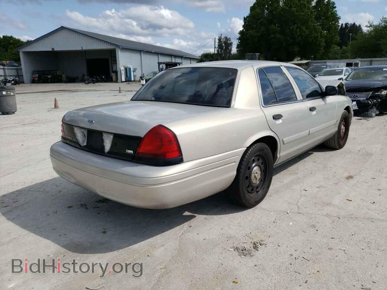 2010 FORD CROWN VIC - VIN: 2FABP7BV9AX118935 - Фото 4