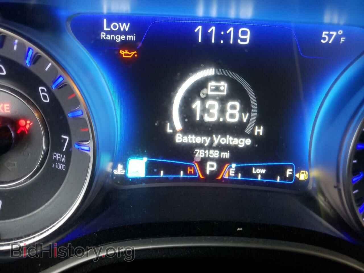 2016 CHRYSLER 300 - VIN: 2C3CCAAG5GH343841 - Фото 8