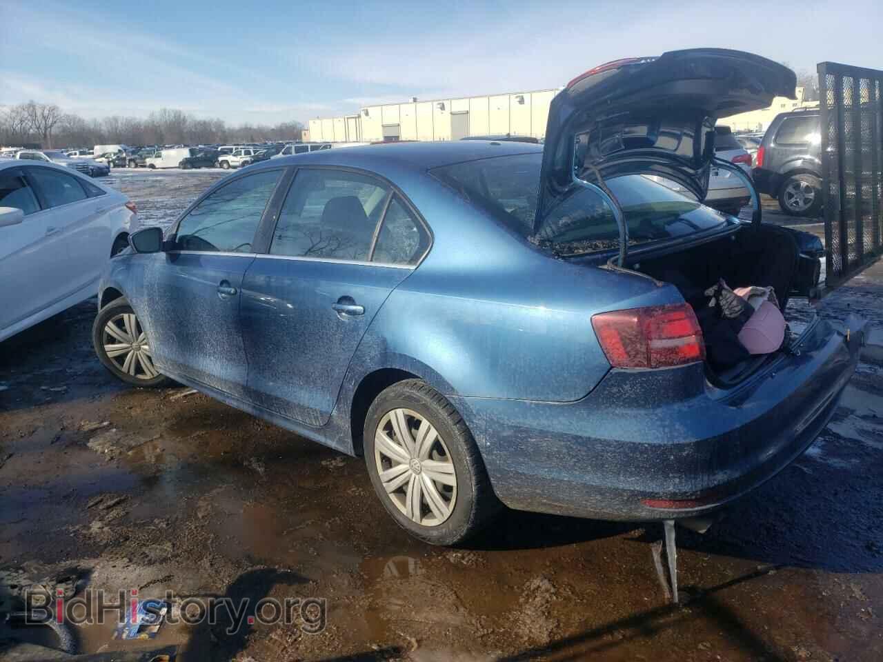 2017 VOLKSWAGEN JETTA - VIN: 3VW2B7AJ7HM373254 - Photo 2