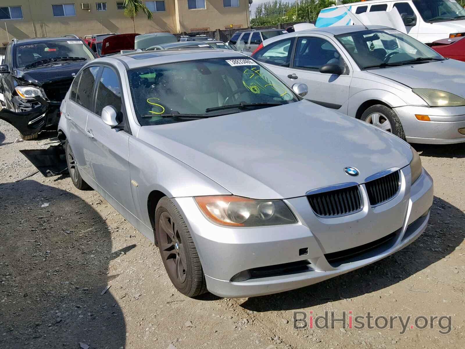 Photo WBAVA37518NL18582 - BMW 328 I 2008