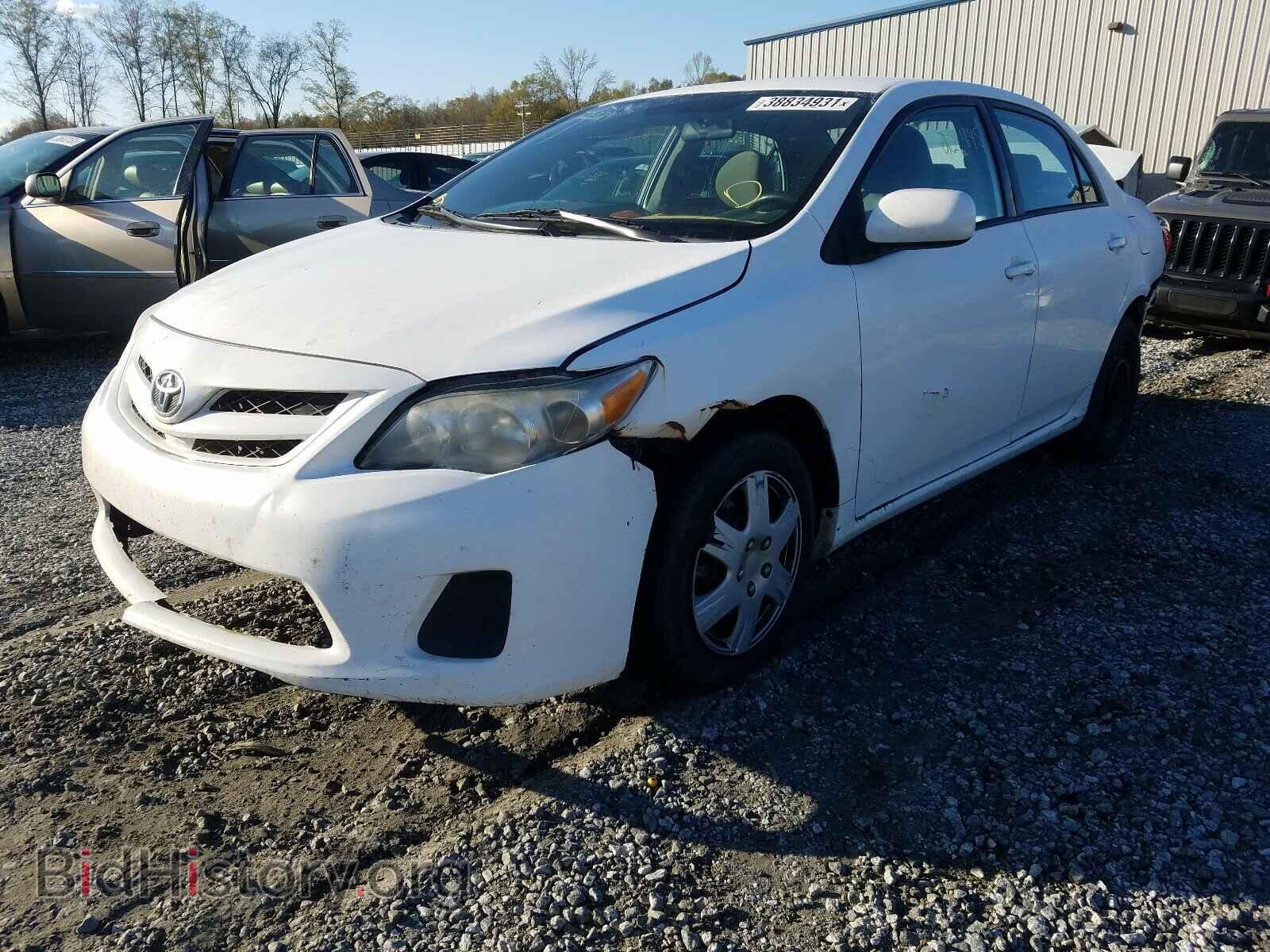 2011 TOYOTA COROLLA - VIN: 2T1BU4EE0BC591948 - Фото 2