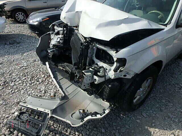 2011 FORD ESCAPE - VIN: 1FMCU9D76BKC62136 - Photo 10
