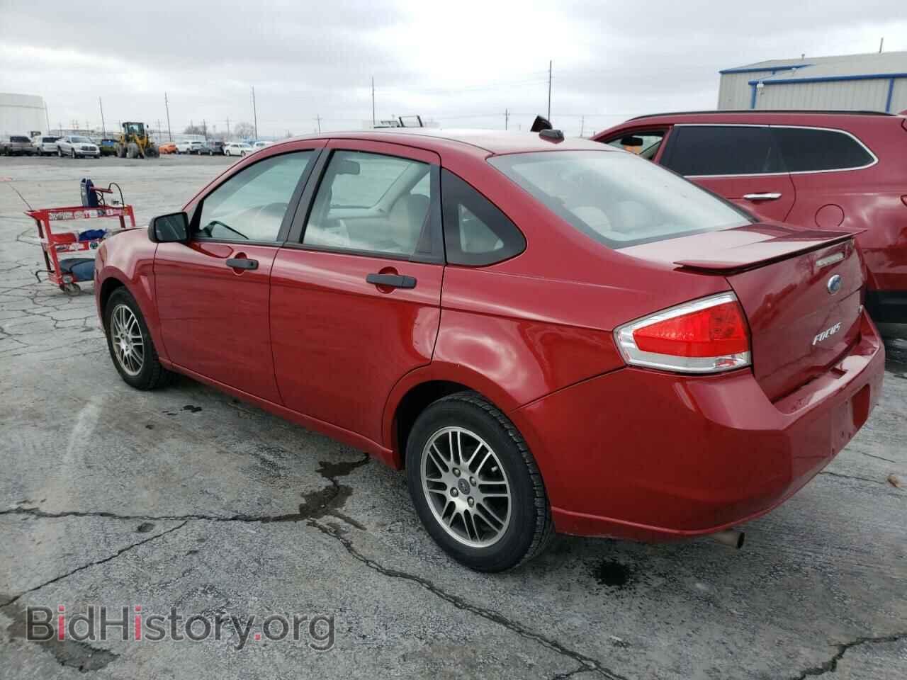 2011 FORD FOCUS - VIN: 1FAHP3FN7BW159428 - Фото 2