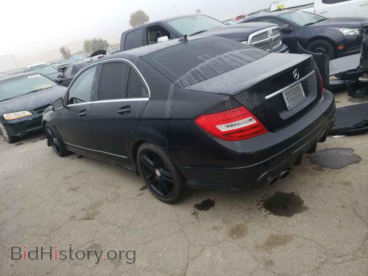 2013 MERCEDES-BENZ C-CLASS - VIN: WDDGF4HB2DA809015 - Фото 2
