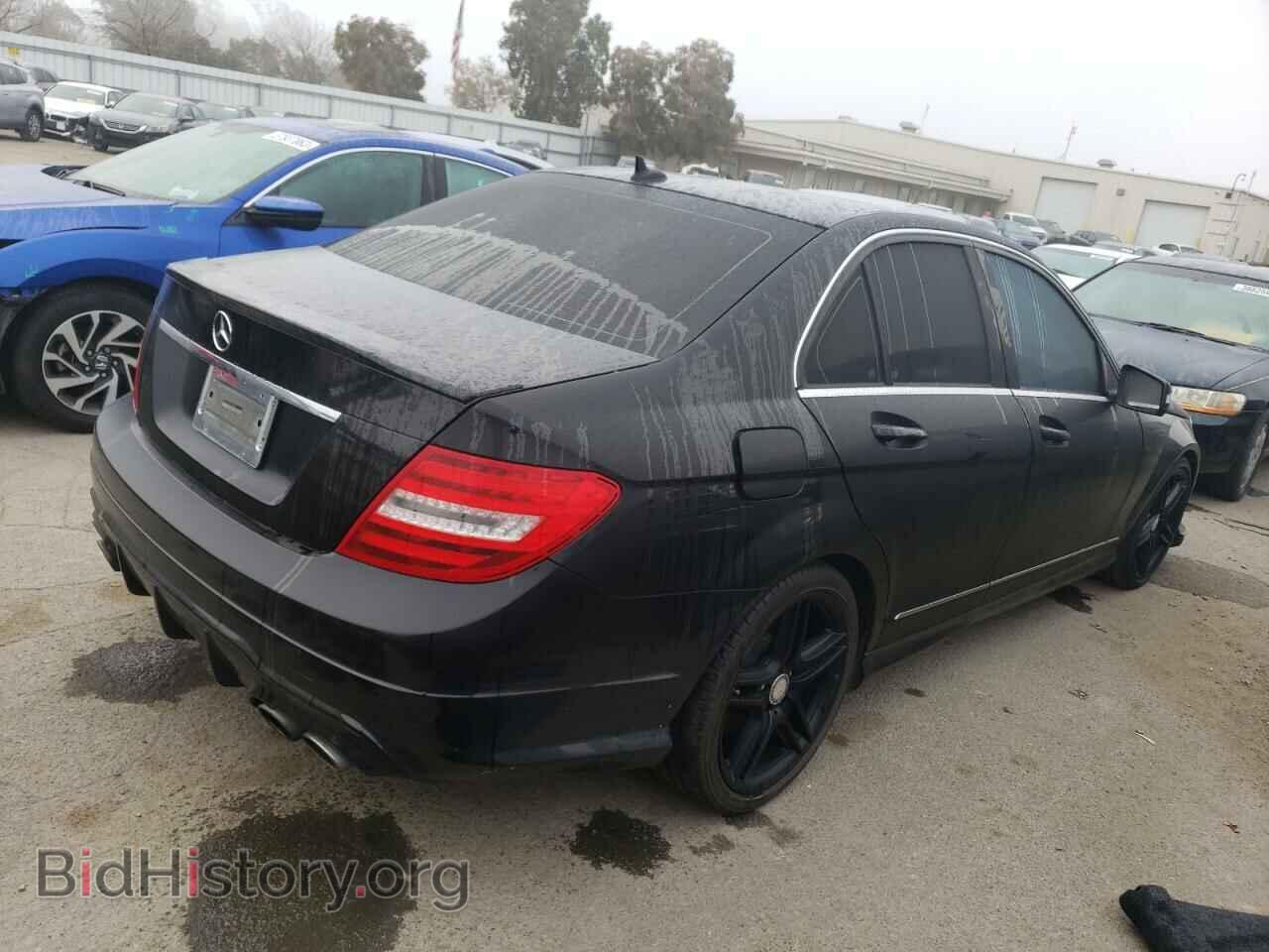 2013 MERCEDES-BENZ C-CLASS - VIN: WDDGF4HB2DA809015 - Фото 3