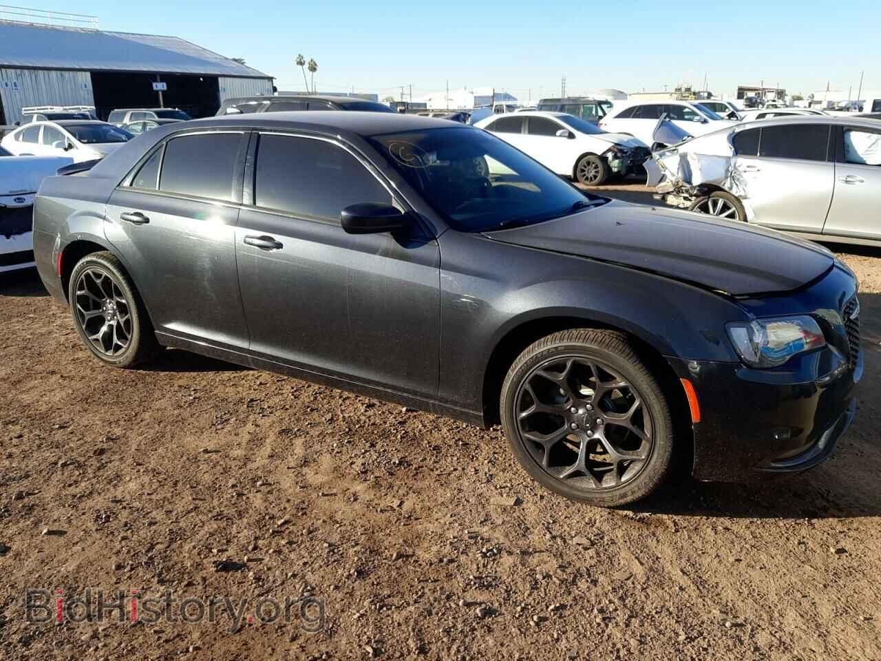 2019 CHRYSLER 300 - VIN: 2C3CCABGXKH559739 - Фото 4