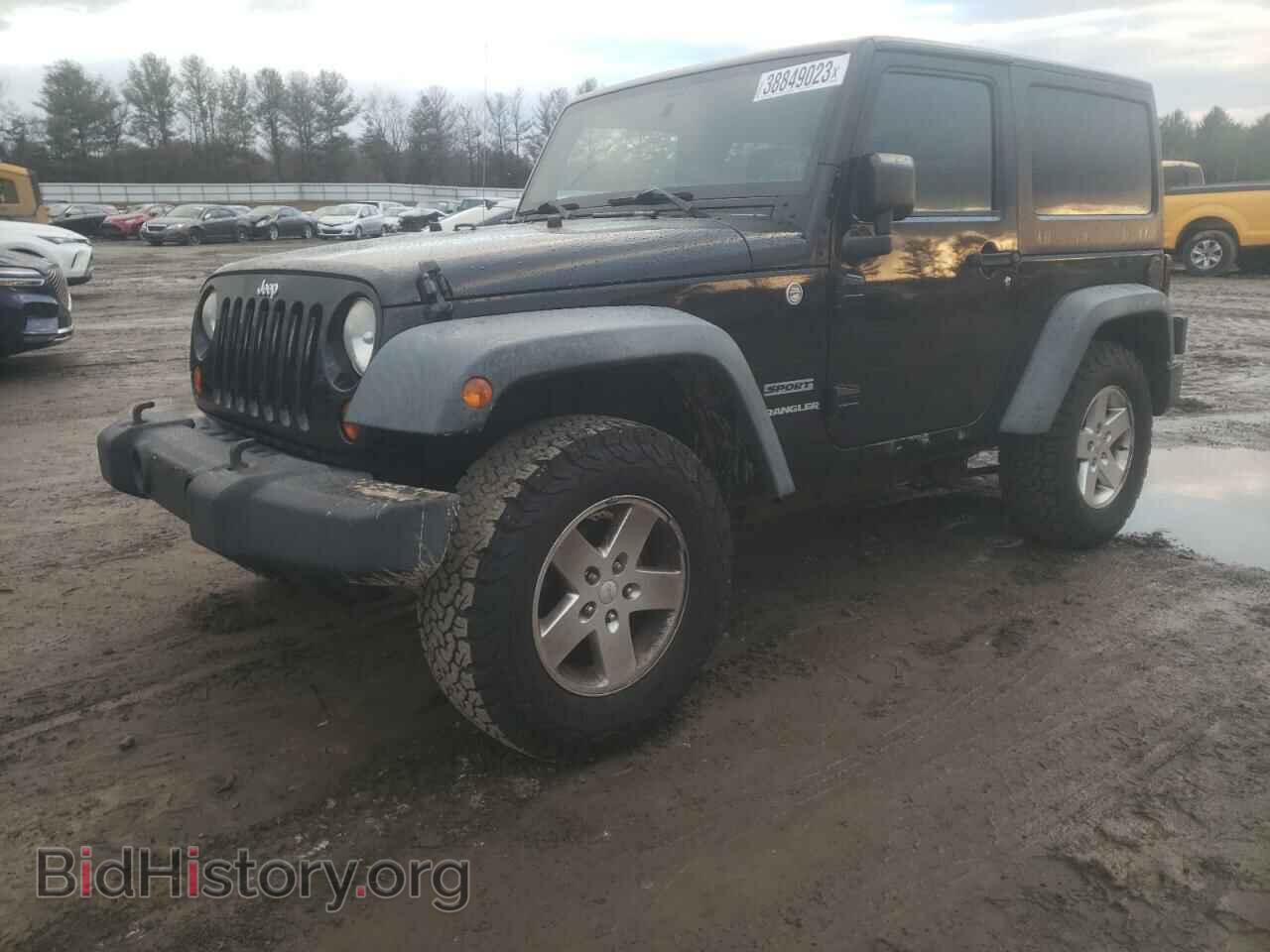 Photo 1J4AA2D11BL552232 - JEEP WRANGLER 2011