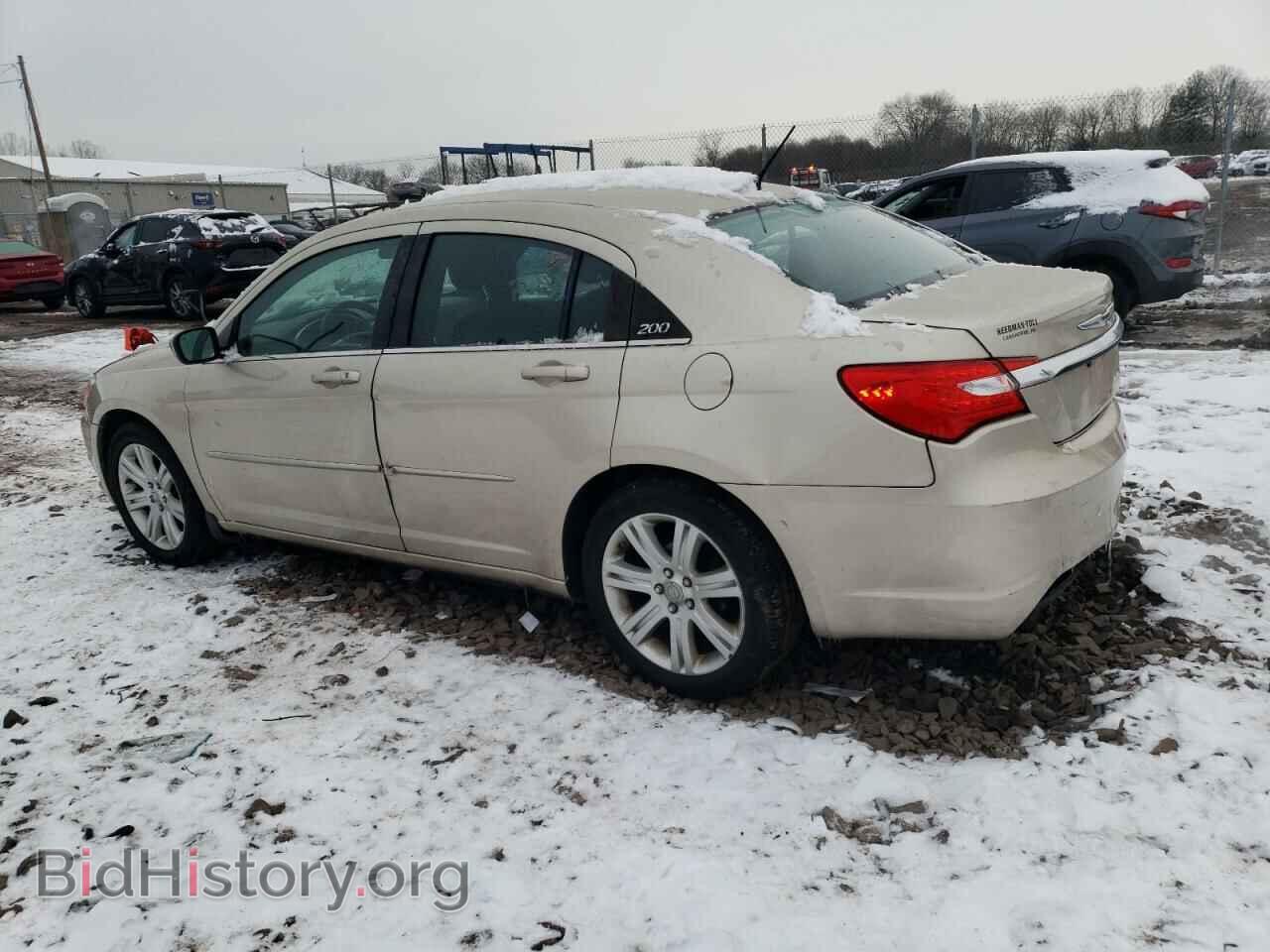 2013 CHRYSLER 200 - VIN: 1C3CCBBB8DN732145 - Фото 2