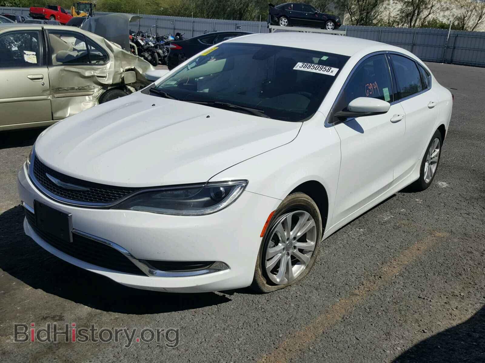 2015 CHRYSLER 200 - VIN: 1C3CCCAB9FN670815 - Photo 2