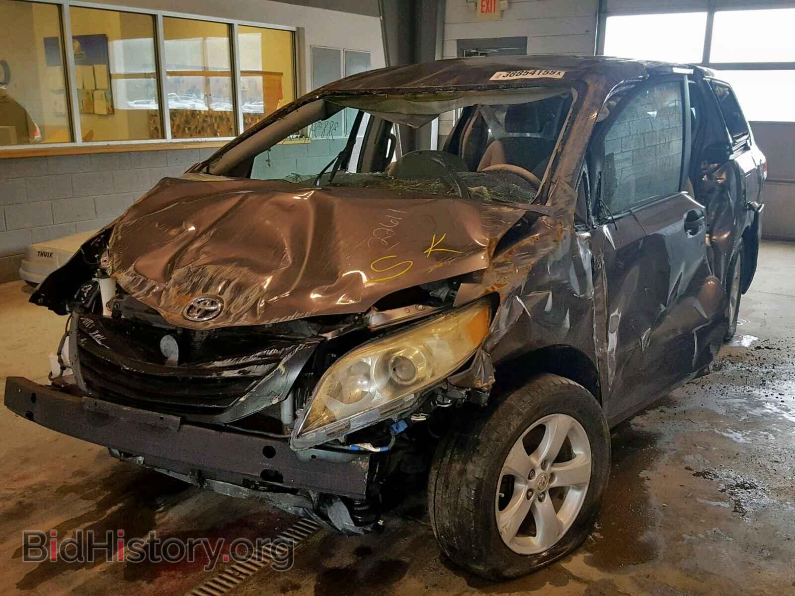 2011 TOYOTA SIENNA BAS - VIN: 5TDKA3DC5BS001611 - Фото 2