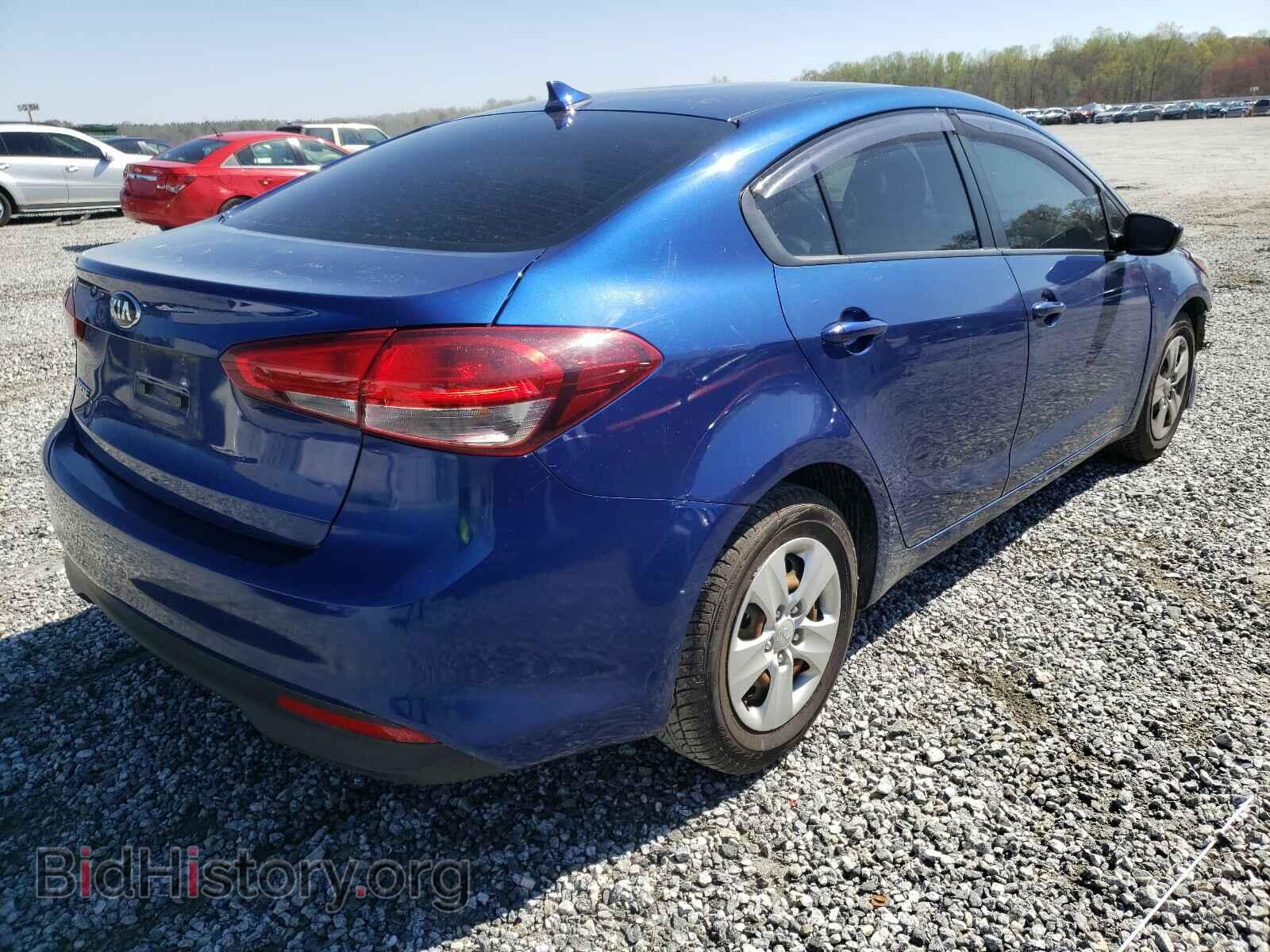 2017 KIA FORTE - VIN: 3KPFK4A7XHE088582 - Фото 4