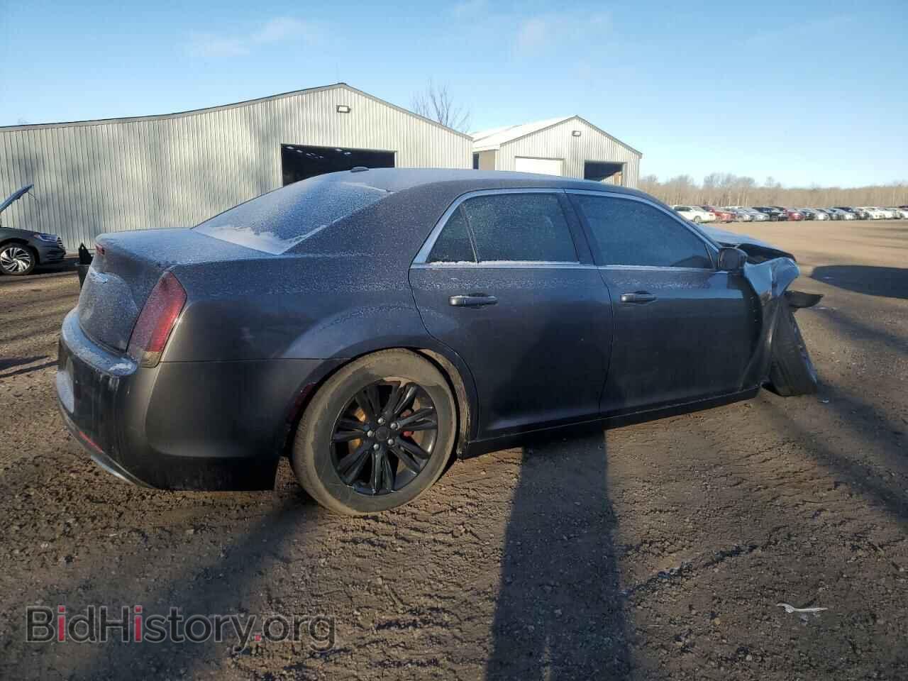 2017 CHRYSLER 300 - VIN: 2C3CCAAGXHH628696 - Фото 3